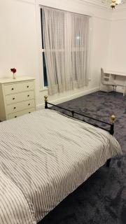 Boulevard double room in shared accommodation - Hull - 2