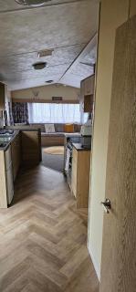 Bittern 22, Parkdean, California Cliffs, Scratby, sleeps 6, free wi-fi, bedding and towels included, 5 mins from beach - 0