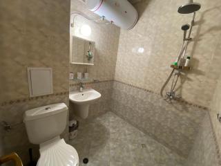 Studio - Sleeps 4 & Access to Pools - 2