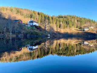 Idyllic Lake House - 4 rooms & 2 Glamping Tents Available - Porsgrunn - 9