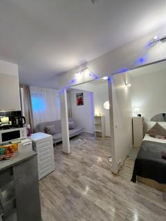Cozy 1-bdroom apartment in the Centre, free parking - Tallinn - 0