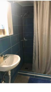 BUDGET FLAT , 10 min from Victoria square - Athènes - 4