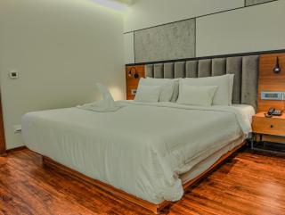 Hotel NOAH SPIRE - Agartala - 4