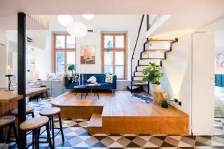 Spacious 5BR Retreat for 16 by Dohany Synagogue & Fashion St - Budapest - 1