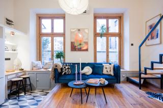 Spacious 5BR Retreat for 16 by Dohany Synagogue & Fashion St - Budapest - 9