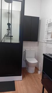 Chambre1 Lumineuse, Agréable, Confortable et Fonctionnelle - 1