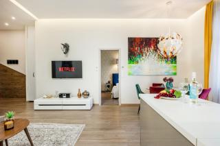 Stunning 3BRM 3BATH Julie Balcony & City Views - Budapest - 2