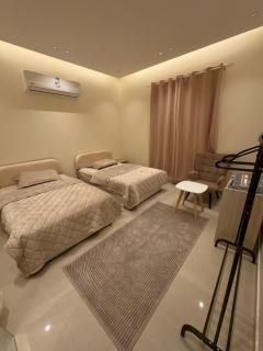 شقة ثلاث غرف وصالة - Riad - 3