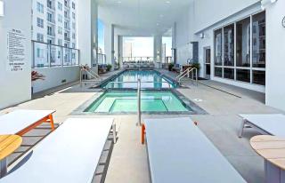 Sky-High oasis heated Pool & Gym Miami Skyline Vista - 7