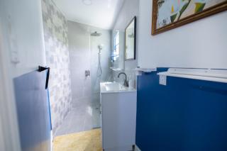 Charming Valley View Studio - Saint Johnʼs - 7