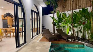 BRAND NEW Luna Villa in Canggu - 3 BR Pool Oasis - Canggu - 1