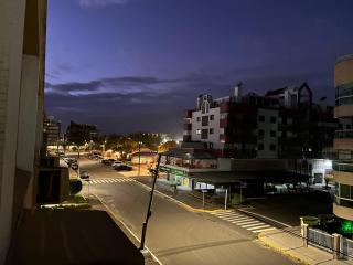 Apê Atlântida, perfeito, completo e perto da praia - 5
