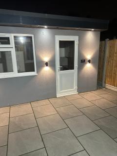 Garden studio apartment - Aveley - 2