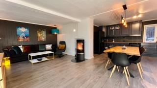 Sandersstua 2, luxury family apartment with private whirlpool in Stamsund - - 5