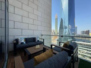 Luxurious 2BR Duplex in Prestigious DIFC - 2