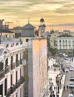 Piso Ático con Terraza y Jacuzzi con vistas a Sol en Madrid Centro - 8