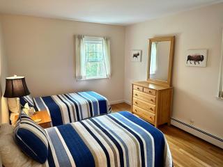 Pet-friendly Rustic Mtn Home PLUS Apt - Woodstock - 2