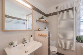1BD Apartment on Masarykovo Square - Bathtube, Desk & Chair, Free Wi-Fi - 8
