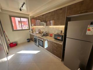 Luxury Apartment in Central Marrakech - Pool & Fast Wi-Fi - Marrakech - 6