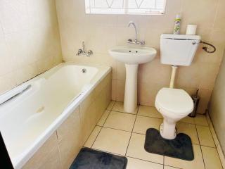 KINGs' PALACE GUESTHOUSE - Ermelo - 3