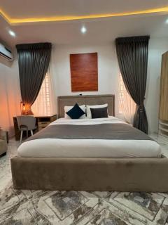 Luxurious 3-Bedroom apartment at Lekki phase 1 - Lekki - 4