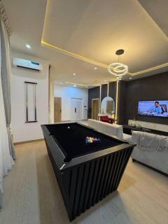 Luxurious 3-Bedroom apartment at Lekki phase 1 - Lekki - 3