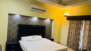 Luxury 3bedroom Family portion Available - 7