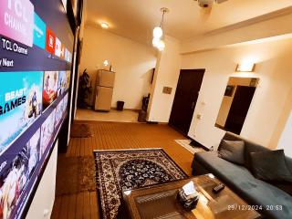 Daily BASIS 2-BEDROOMS FAMILY APARTMENT - Islamabad - 6