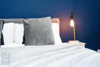 Cosy-Central-Period-Home-Sleeps 4-Free Parking - Hereford - 3