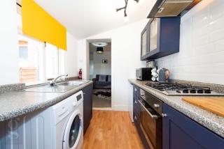 Cosy-Central-Period-Home-Sleeps 4-Free Parking - Hereford - 6