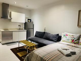 Gramercy Residences Studio With Balcony City View - 3