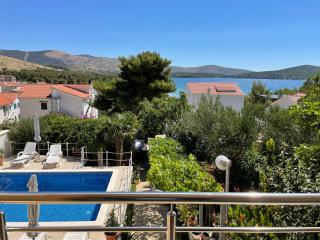 Apartments Villa RA - Zaboric - 3
