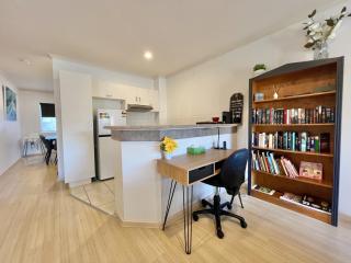 Big Apartment Free Wifi Gated Parking Aircon - Adelaida - 4