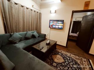 Luxury 2BR Family Apt/Wi-Fi / Netflix - 9
