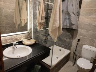 A Partment for rent beside AUC NEW CAIRO - Cairo - 7