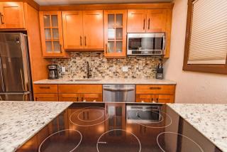 Hottub,5Bedrooms, BigBoulder Jack frost Ski Mts,SplitRock Waterpk,Linens, Firepit! - Lake Harmony - 4