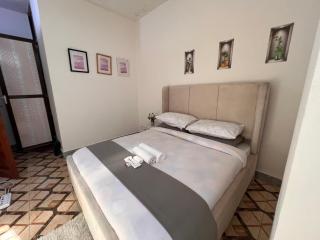 City Apartment - - 5
