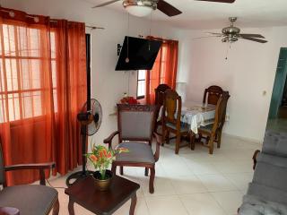Casa familiar céntrica - San Fernando de Monte Cristi - 3