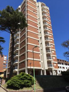 Apartamento en Pinamar, excelente ubicación - Pinamar - 2