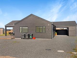 Holiday home, 950m from sea - 1