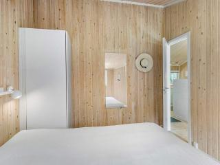 Holiday home with spacious garden - 2