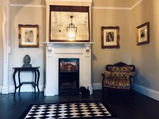Belmore Cottage - Historic home in Central South - 3