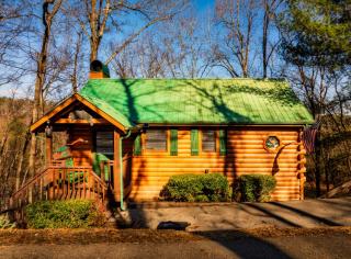 Waterfront Honeymoon Cabin~Fishing~Hot Tub~Games - 6