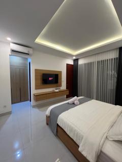 Spacious & Comfortable 4BR Private Pool Villa - Karangasem - 5