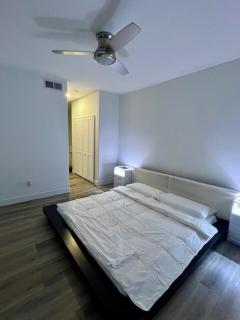 Newly Upgraded 2bed 2bath Condo! - 9