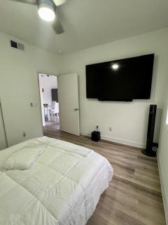 Newly Upgraded 2bed 2bath Condo! - 8