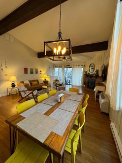 Newly Remodeled Mid-Century Modern Lake Condo - Lake Geneva - 5
