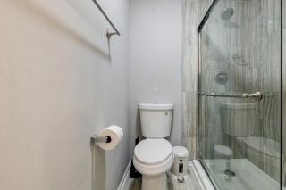 Atlanta Zoo Free Private Driveway Parking 2B-2B - 7