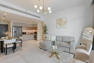 Luxurious 2BR in Beachfront with Marina Skyline View - 5
