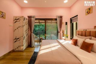 Areca Breeze by VEO - Part of StayVista with Pool - Nāgaonkhar - 2